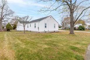 41 Drake Rd, Warwick, RI 02888 - Photo 26