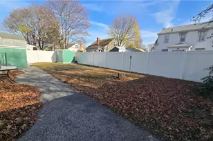 7 Eliza St, Providence, RI 02909 - Photo 24