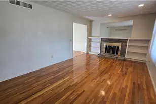 7 Eliza St, Providence, RI 02909 - Photo 4