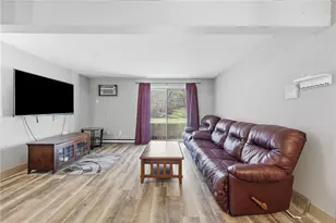 129 Quaker Hwy, Uxbridge, MA 01569 - Photo 12