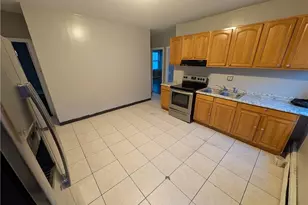 17 Marietta St, Providence, RI 02904 - Photo 4