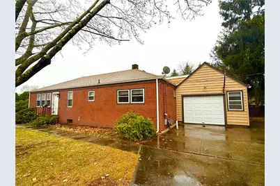 85 Hilton Avenue, East Providence, RI 02915 - Photo 2