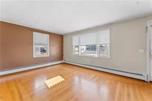 308 Rhode Island Ave, Pawtucket, RI 02860 - Photo 8