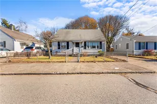 308 Rhode Island Ave, Pawtucket, RI 02860 - Photo 2