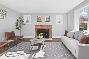 97 Woodland St, Lincoln, RI 02865 - Photo 8