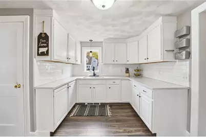 107 Glenwood Drive, Warwick, RI 02889 - Photo 4