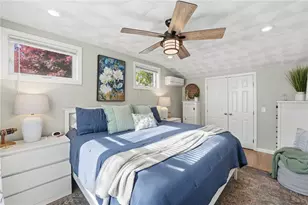 107 Glenwood Dr, Warwick, RI 02889 - Photo 12