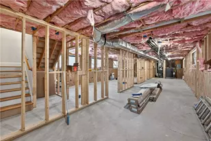 136 Houston St, Providence, RI 02905 - Photo 32