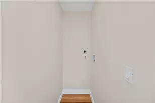 136 Houston St, Providence, RI 02905 - Photo 16