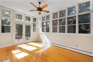 107 Old Beach Rd, Newport, RI 02840 - Photo 4