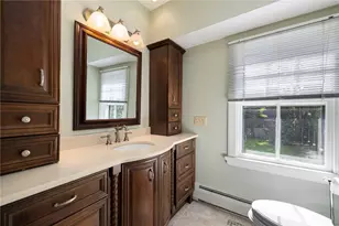 107 Old Beach Rd, Newport, RI 02840 - Photo 12