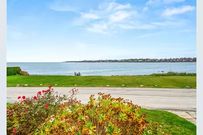 112 Esplanade, Middletown, RI 02842 - Photo 32