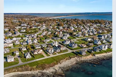 112 Esplanade, Middletown, RI 02842 - Photo 36