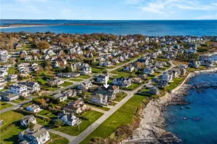 112 Esplanade, Middletown, RI 02842 - Photo 34