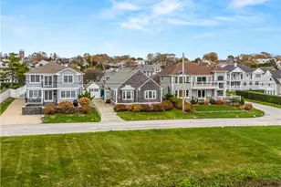 112 Esplanade, Middletown, RI 02842 - Photo 2