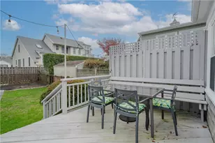 112 Esplanade, Middletown, RI 02842 - Photo 28