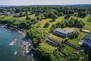 727 Boston Neck Rd, Narragansett, RI 02882 - Photo 16