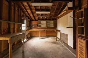 46 Roslyn Ave, Cranston, RI 02910 - Photo 16