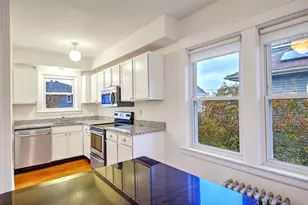 127 Evergreen St, Providence, RI 02906 - Photo 14