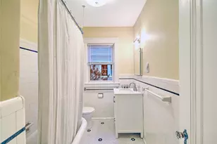127 Evergreen St, Providence, RI 02906 - Photo 24