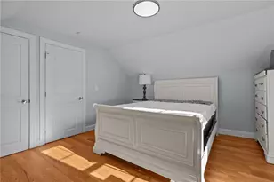 31 Swan St, North Providence, RI 02911 - Photo 30