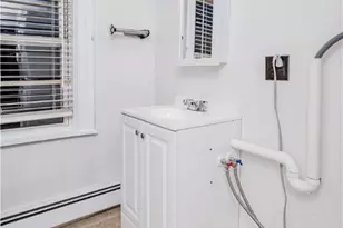 118 Moore St, Providence, RI 02907 - Photo 36