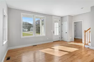 35 Whittier Dr, South Kingstown, RI 02879 - Photo 18