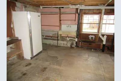 589 Gaskill Street, Woonsocket, RI 02895 - Photo 4