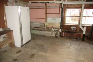 589 Gaskill St, Woonsocket, RI 02895 - Photo 4