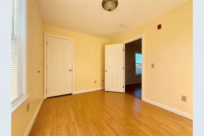 1037 Cass Avenue, Woonsocket, RI 02895 - Photo 12