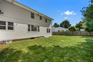 165 Merry Mount Dr, Warwick, RI 02888 - Photo 22