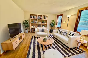 5 Circlewood Dr, Coventry, RI 02816 - Photo 2