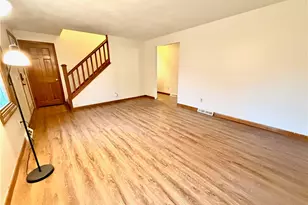 5 Circlewood Dr, Coventry, RI 02816 - Photo 4