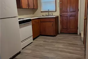 35 Gadoury Ave, Coventry, RI 02816 - Photo 6