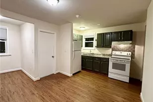 800 Oakland Beach Ave, Warwick, RI 02889 - Photo 2