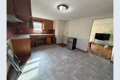 546 Robinson Street, Woonsocket, RI 02895 - Photo 2