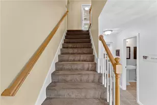 5 Pine Hollow Rd, West Warwick, RI 02893 - Photo 10