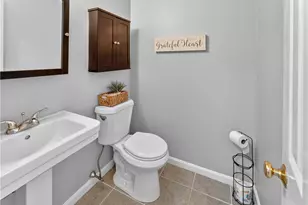 5 Pine Hollow Rd, West Warwick, RI 02893 - Photo 16