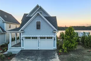 114 E Pt Dr, East Providence, RI 02916 - Photo 38