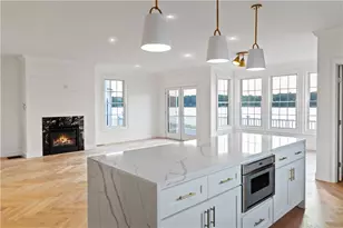 114 E Pt Dr, East Providence, RI 02916 - Photo 16