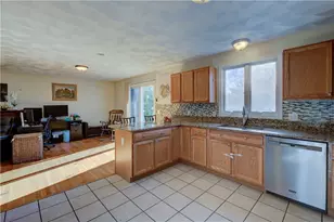 918 Saugatucket Rd, South Kingstown, RI 02879 - Photo 10