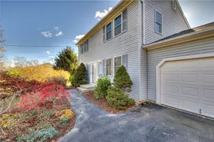 918 Saugatucket Rd, South Kingstown, RI 02879 - Photo 2