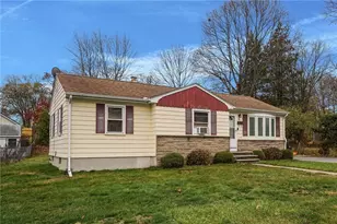 60 Rowley St, Providence, RI 02909 - Photo 2