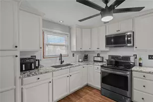 60 Rowley St, Providence, RI 02909 - Photo 6