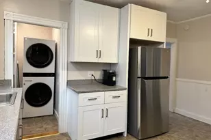 44 Charles St, Newport, RI 02840 - Photo 2