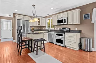 19 Sage Ct, Johnston, RI 02919 - Photo 4