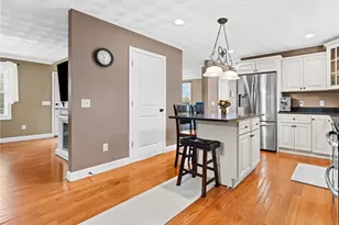 19 Sage Ct, Johnston, RI 02919 - Photo 6