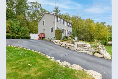 19 Sage Court, Johnston, RI 02919 - Photo 2