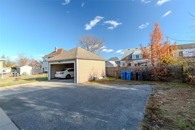 638 Pontiac Avenue, Cranston, RI 02910 - Photo 28