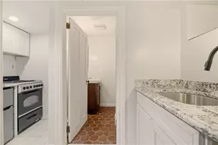 56 Bateman Ave, Newport, RI 02840 - Photo 10